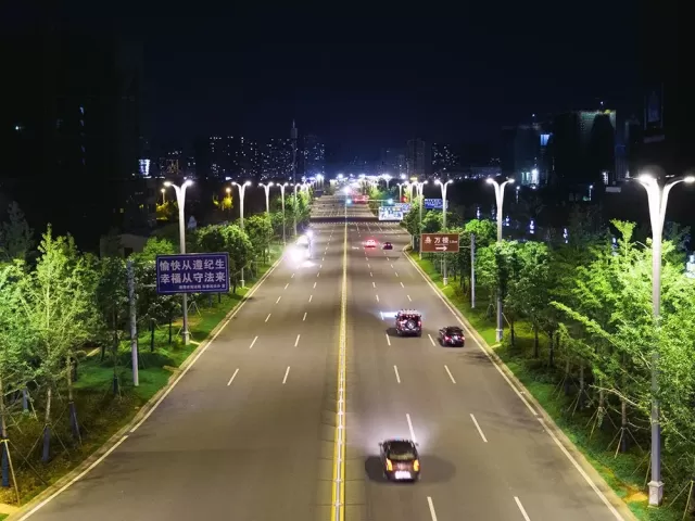 Liancheng Bridge and Liancheng Avenue, Xiangtan — photo 3