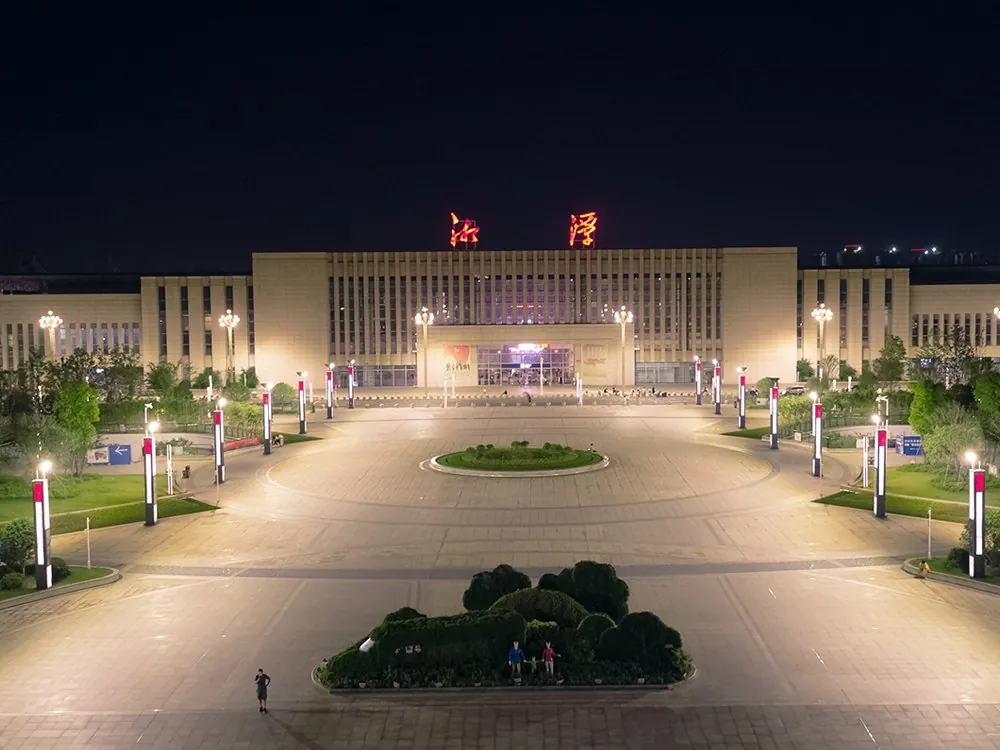 Xiangtan Railway Station Plaza Lighting